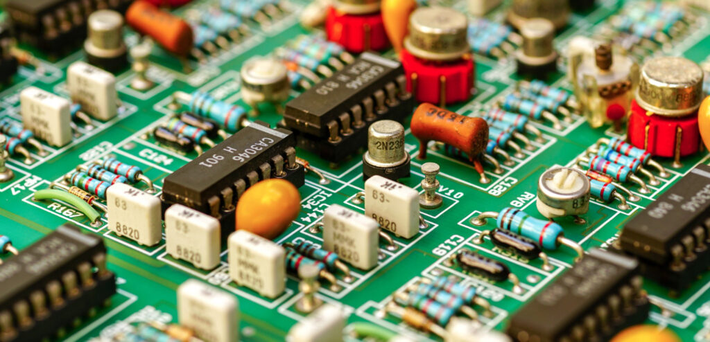 הרכבות אלקטרוניות